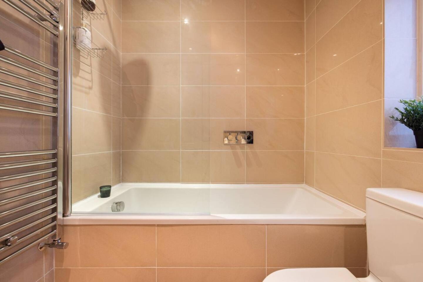 Апартаменты Niru Experience Hidden Gem In Chelsea 2Bd 2Ba Лондон Экстерьер фото
