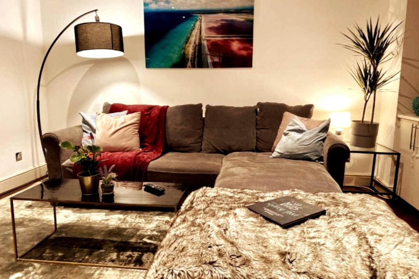 Апартаменты Niru Experience Hidden Gem In Chelsea 2Bd 2Ba Лондон Экстерьер фото